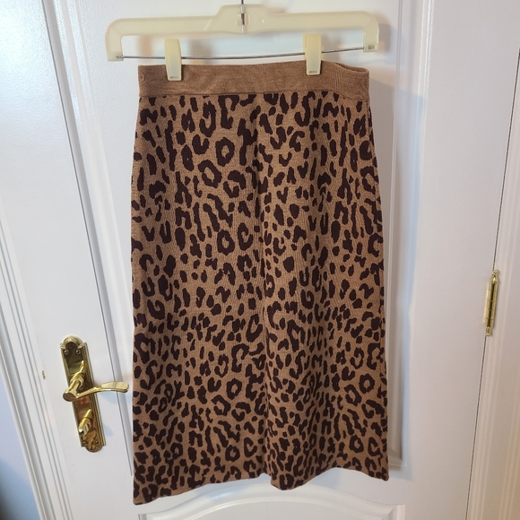 J. Crew Sweater Skirt in Leopard Print Merino Wool Midi Size XS - Picture 8 of 8